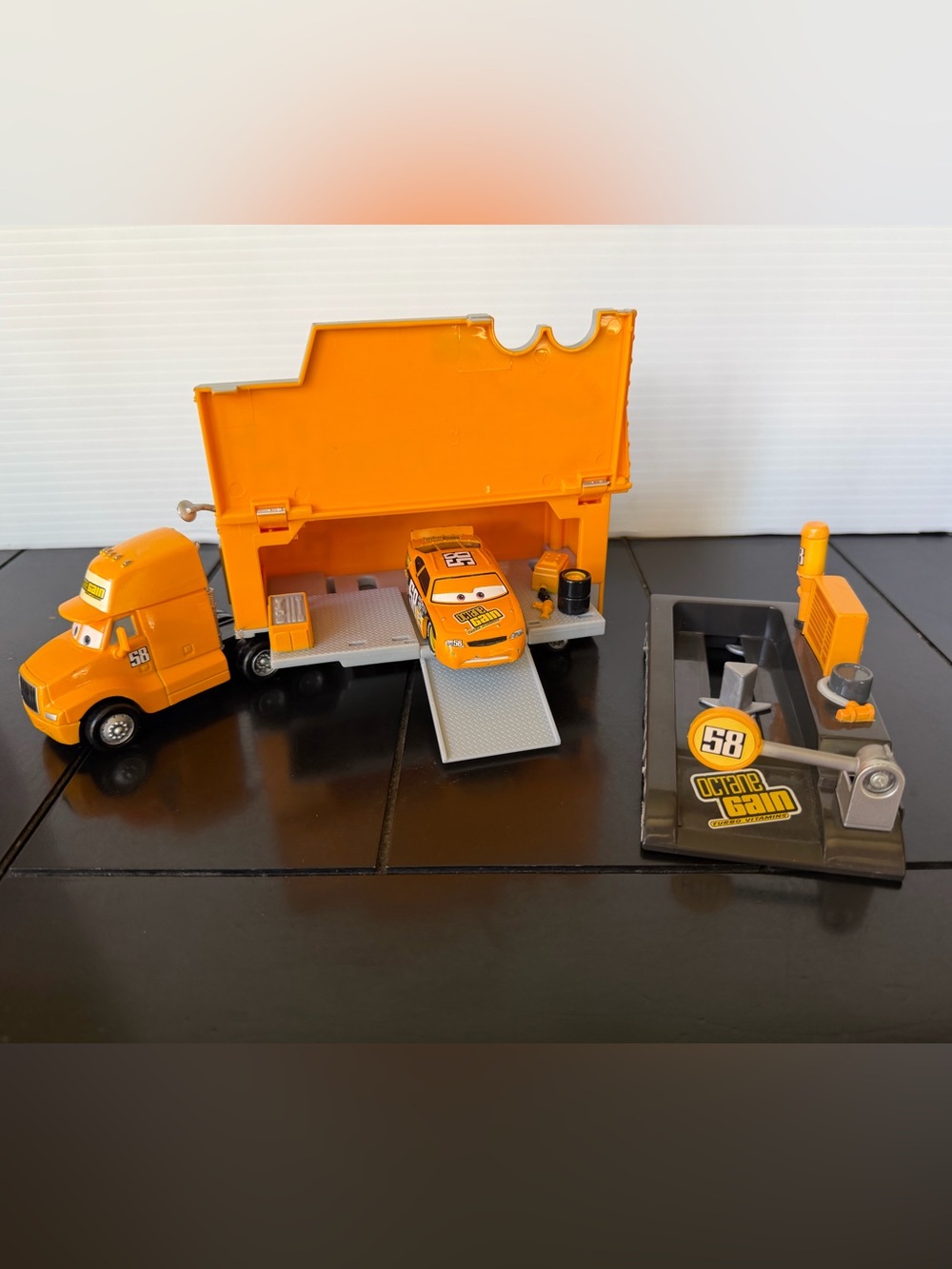 Disney Pixar Cars Octane Gain Hauler w/ Car and Launcher